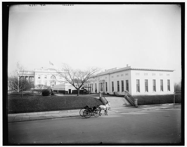 Presidential office,residence,White House,Washington DC,Detroit Publishing,1900