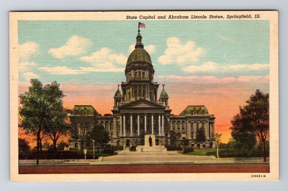 Springfield IL-Illinois State Capitol Abraham Lincoln Statue Vintage Postcard