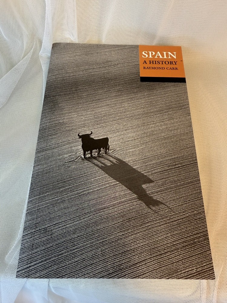 Spain: A History - Paperback By Carr, Raymond