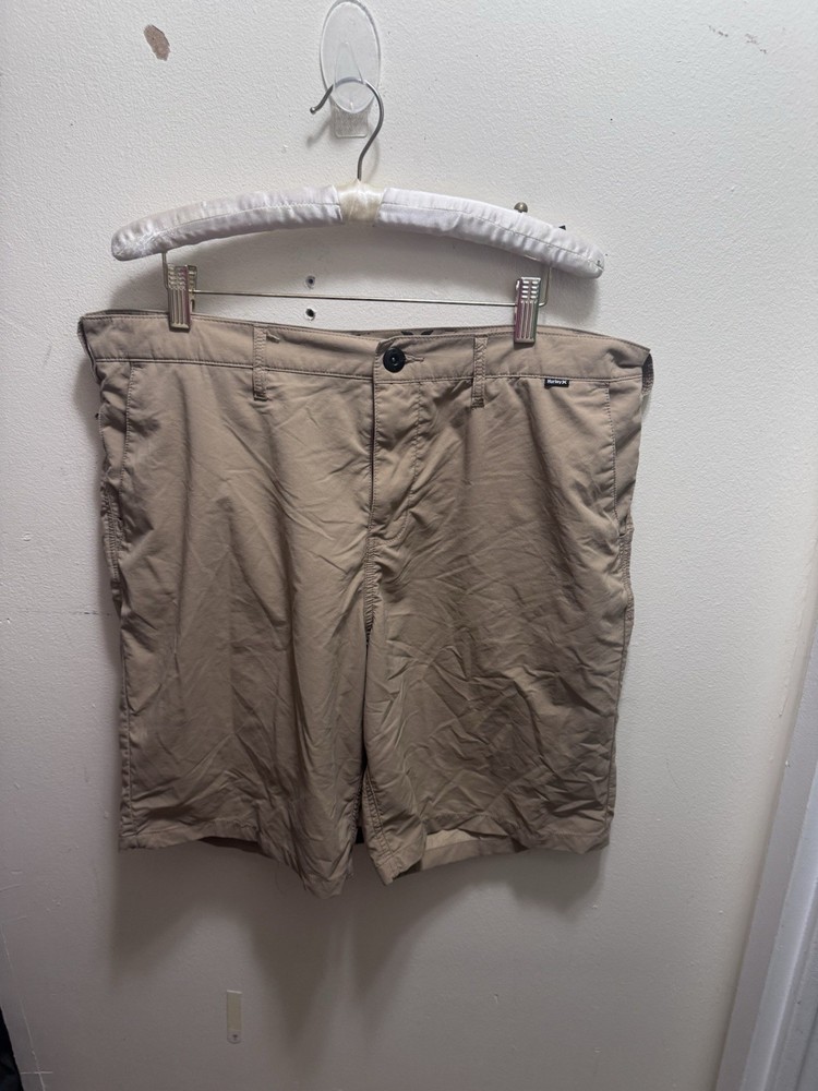 Hurley Men's Dri-Fit Shorts Size 36 Flat Front, Khaki Tan