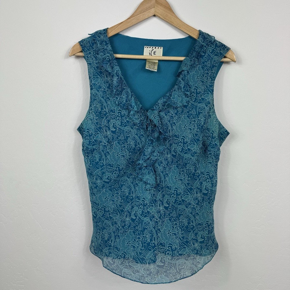 Vintage Sleeveless Lace Top in Blue