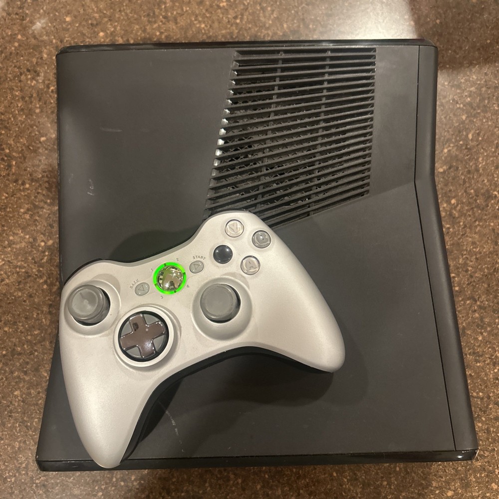 Xbox 360 S Slim Black Model 1439 With Power Brick No Hard Drive Comes With Cords