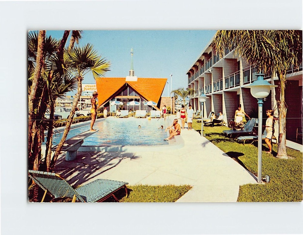 Postcard Pool View Howard Johnson's Motor Lodge St. Petersburg Florida USA