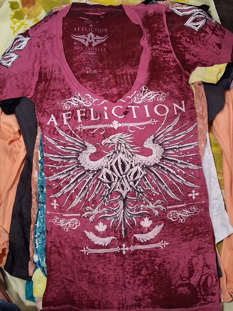 Affliction Women's XL Pink Graphic Logo Cotton Knit V-Neck Short Sleeve T-Shirt