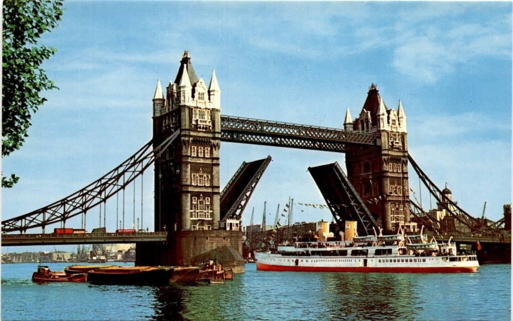 Tower Bridge, London, Natural Series, Colour Photo, Greetings, Great Postcard