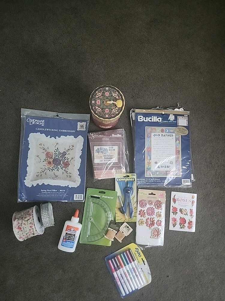 Lot Of Craft SMART Paper Edgers,   Scissors 3 EMBROIDERY KITS, SEE PICTURES..all