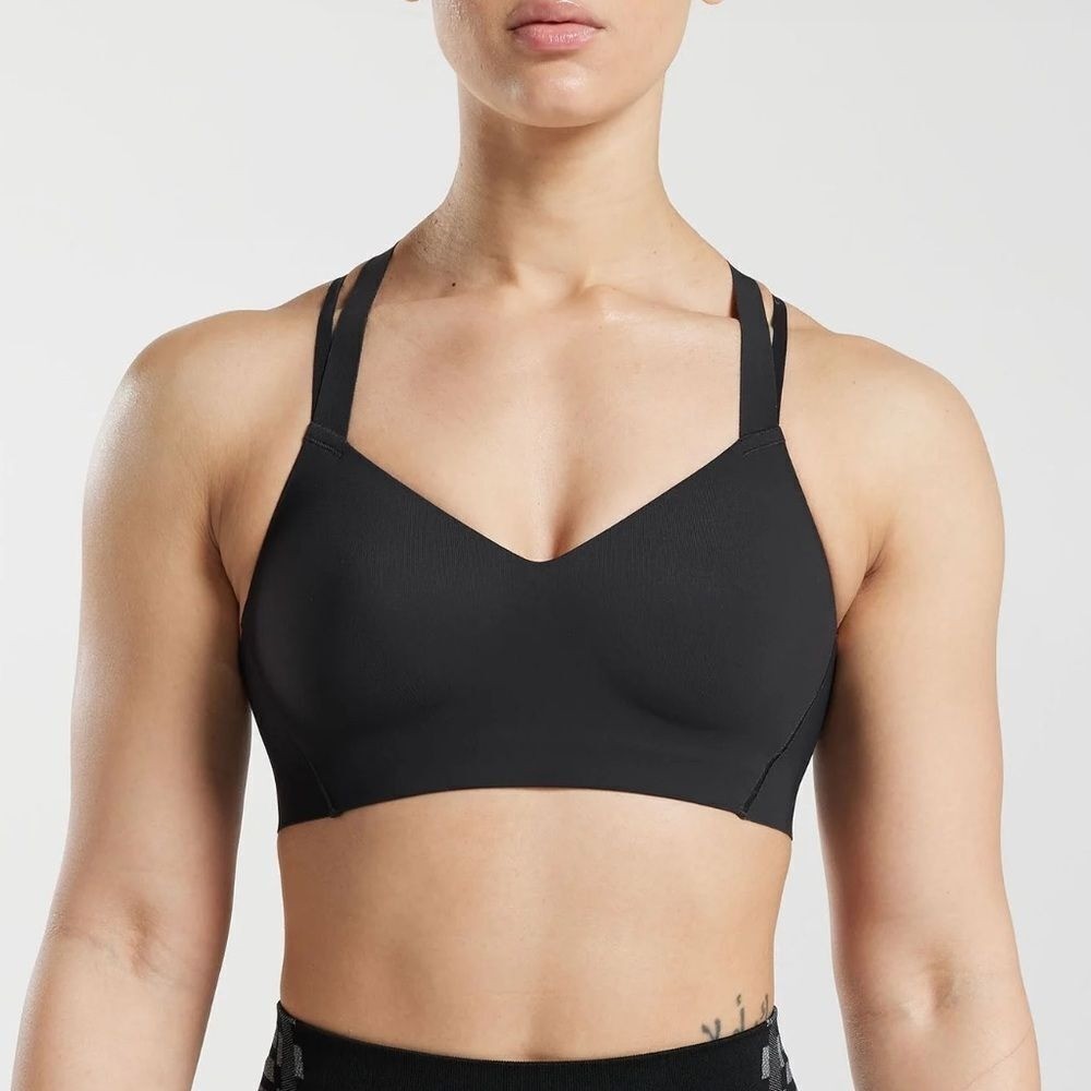 Gymshark Apex Limit Medium Support Sports Bra Black Size Small NWT