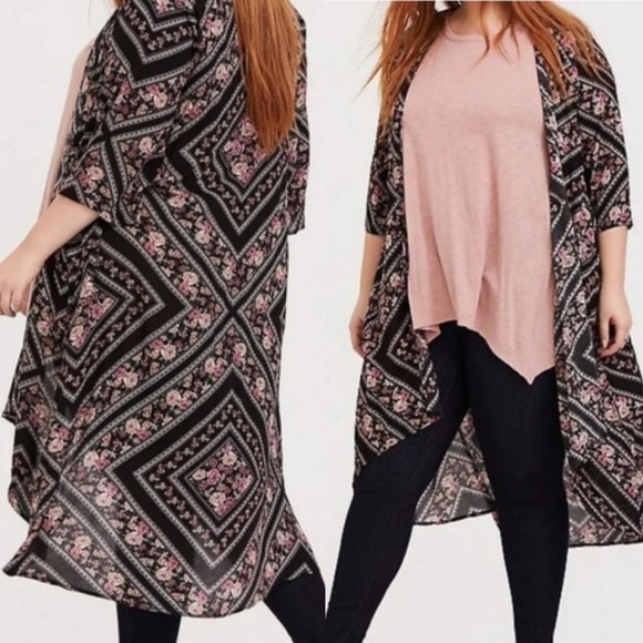 Torrid Size 1X/2X Black Floral Border Print Open Front Kimono Top Lightweight
