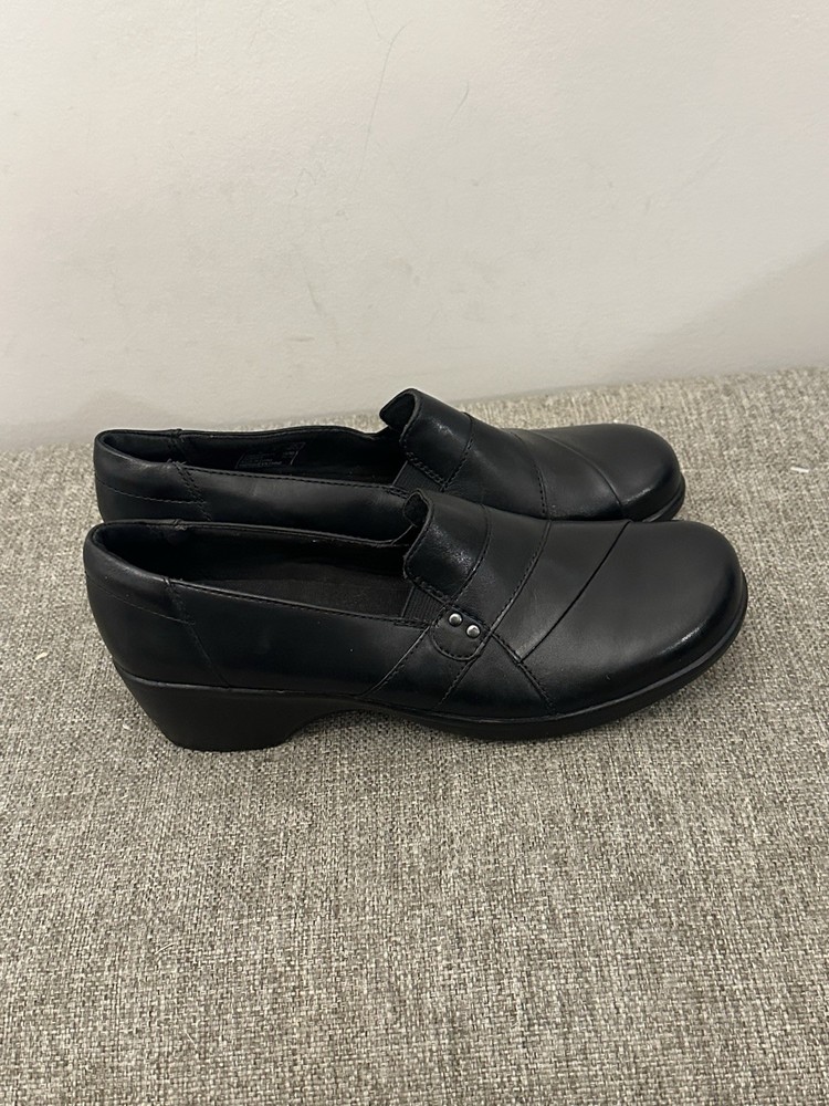 Black Leather Comfort Slip On Loafers Women’s Low Heel Work Shoes Size 7.5