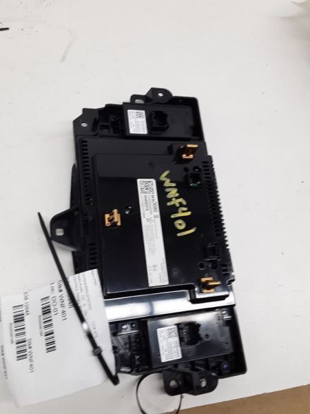 Audio Equipment Radio Control Panel Includes Display Fits 18 XT5 3556196