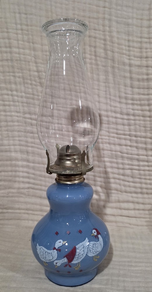Kaadan Ltd 1980 Blue Oil Lamp Ducks/Geese With Shade & Wick