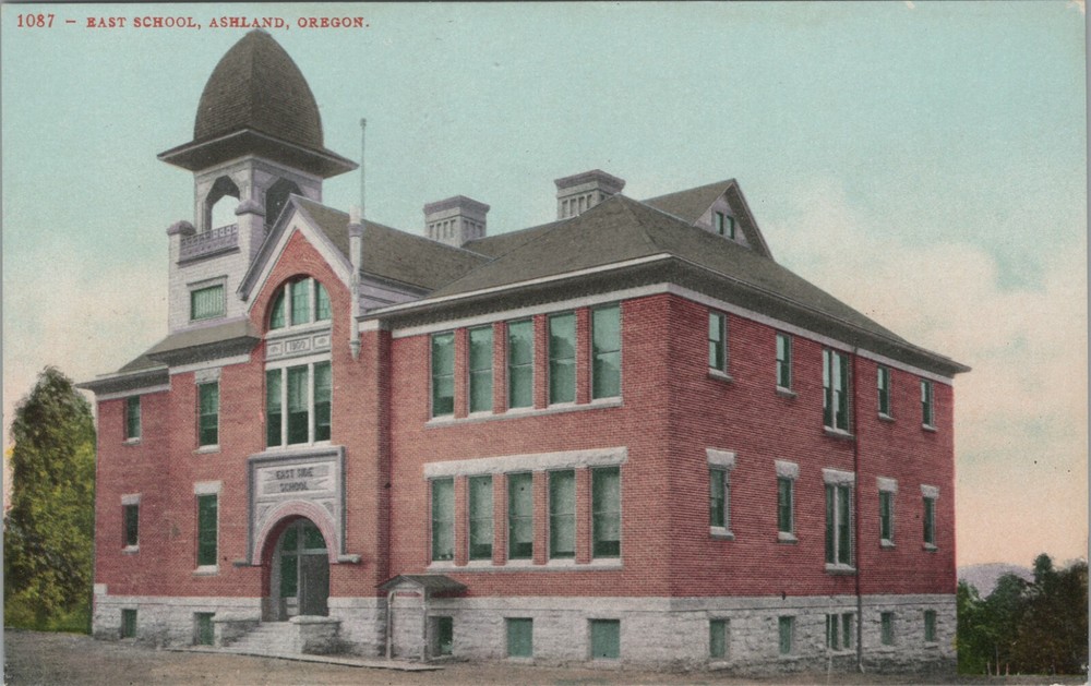 Ashland OR East Side School Edward Mitchell Publisher Oregon postcard N214