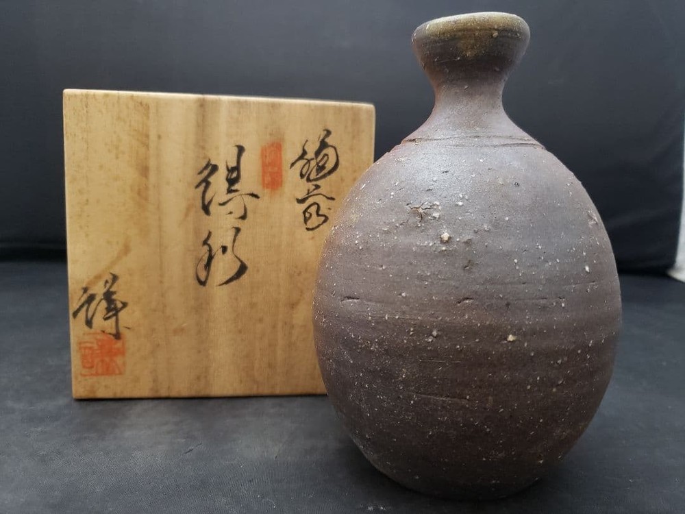 Bizen Ware Tokkuri Ken Fujiwara Japanese Sake Bottle 14cm tall
