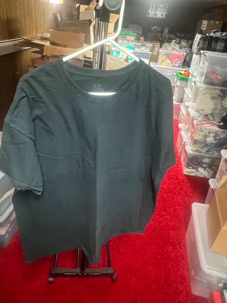 Women’s Black Fruit of the Loom Platinum Shirt - Size 2XL