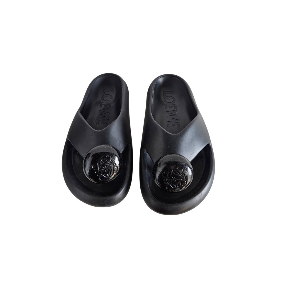 Loewe Black Pebble-Detail Thong Woman Flip-Flops, size 38