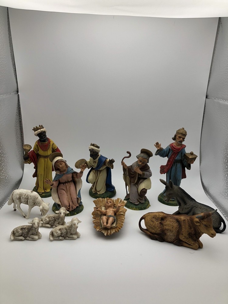 13 piece Vintage Italian Nativity Traditional  Christmas Figurines Made In Italy