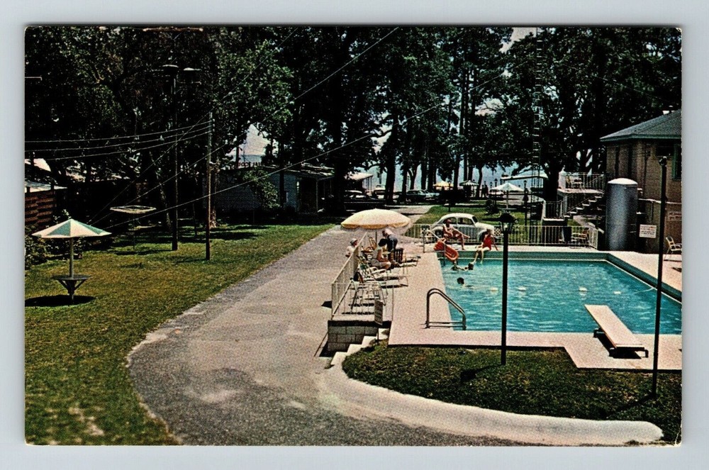 Mississippi MS-Mississippi, Worth Motor Lodge, Poolside View, Vintage Postcard