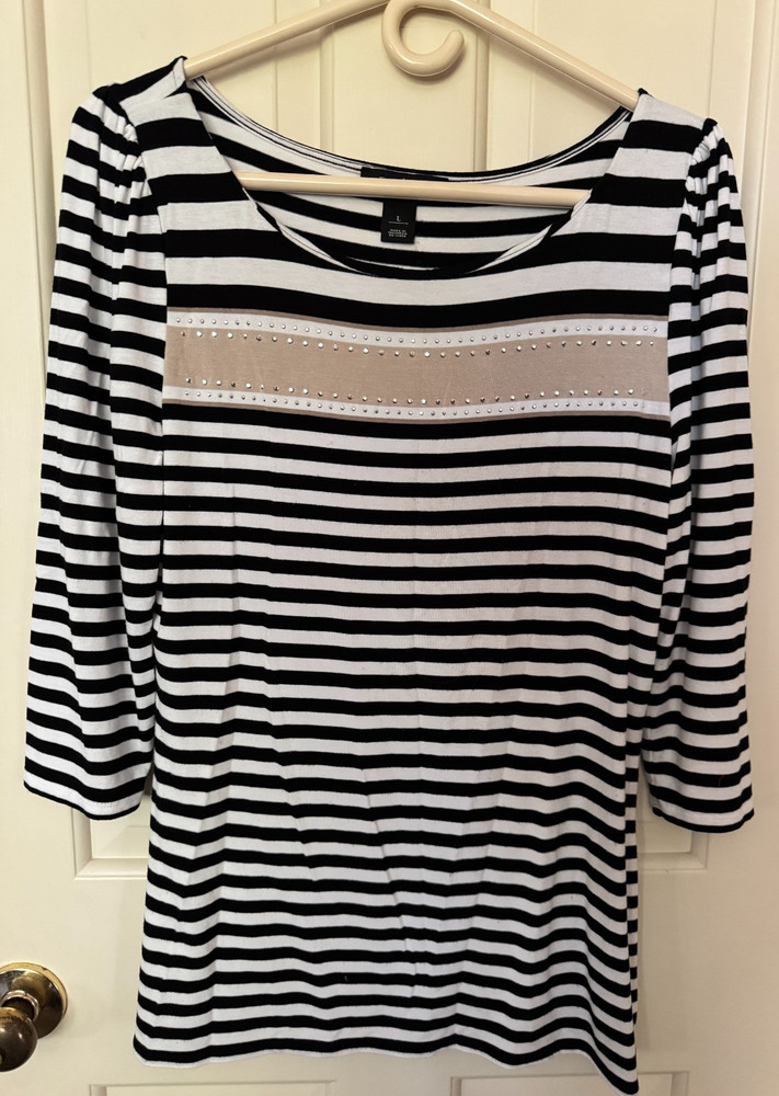 Women’s Black and White Stripe Top By White/Black Size L