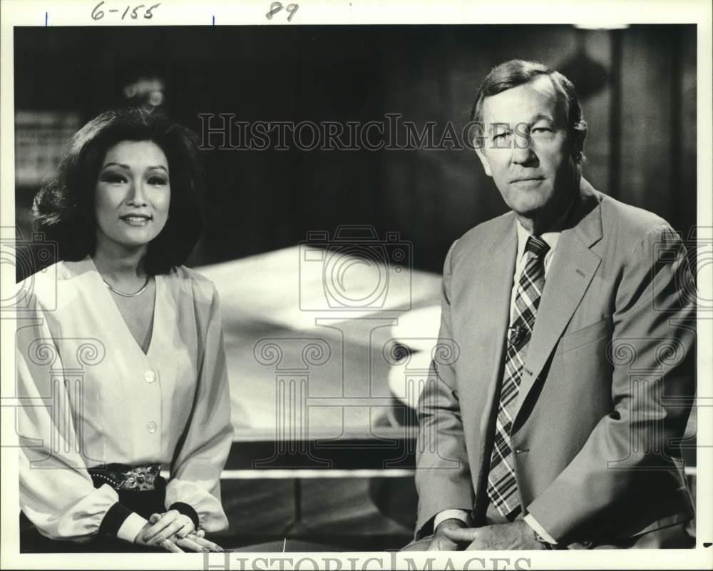 1986 Press Photo Connie Chung and Roger Mudd anchor the NBC News 