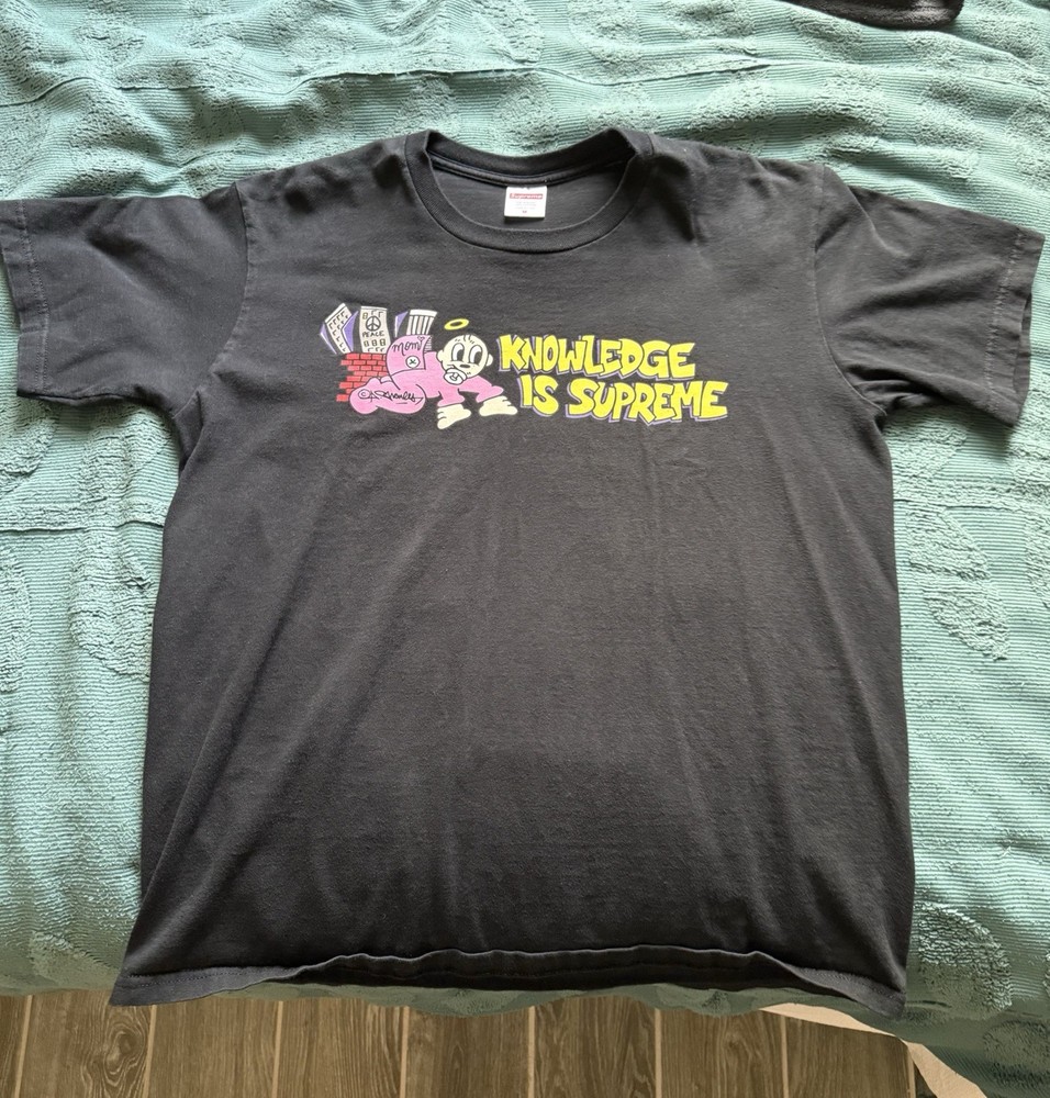Supreme “Knowledge is Supreme” Graphic Tee - Men’s Size Medium Color Black