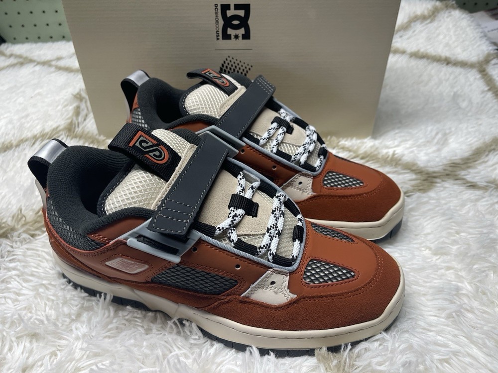 *Limited*DC shoes Men's  Size 9.5 JS-1 x Bronze56K Skate Shoes Brozen MSRP$135