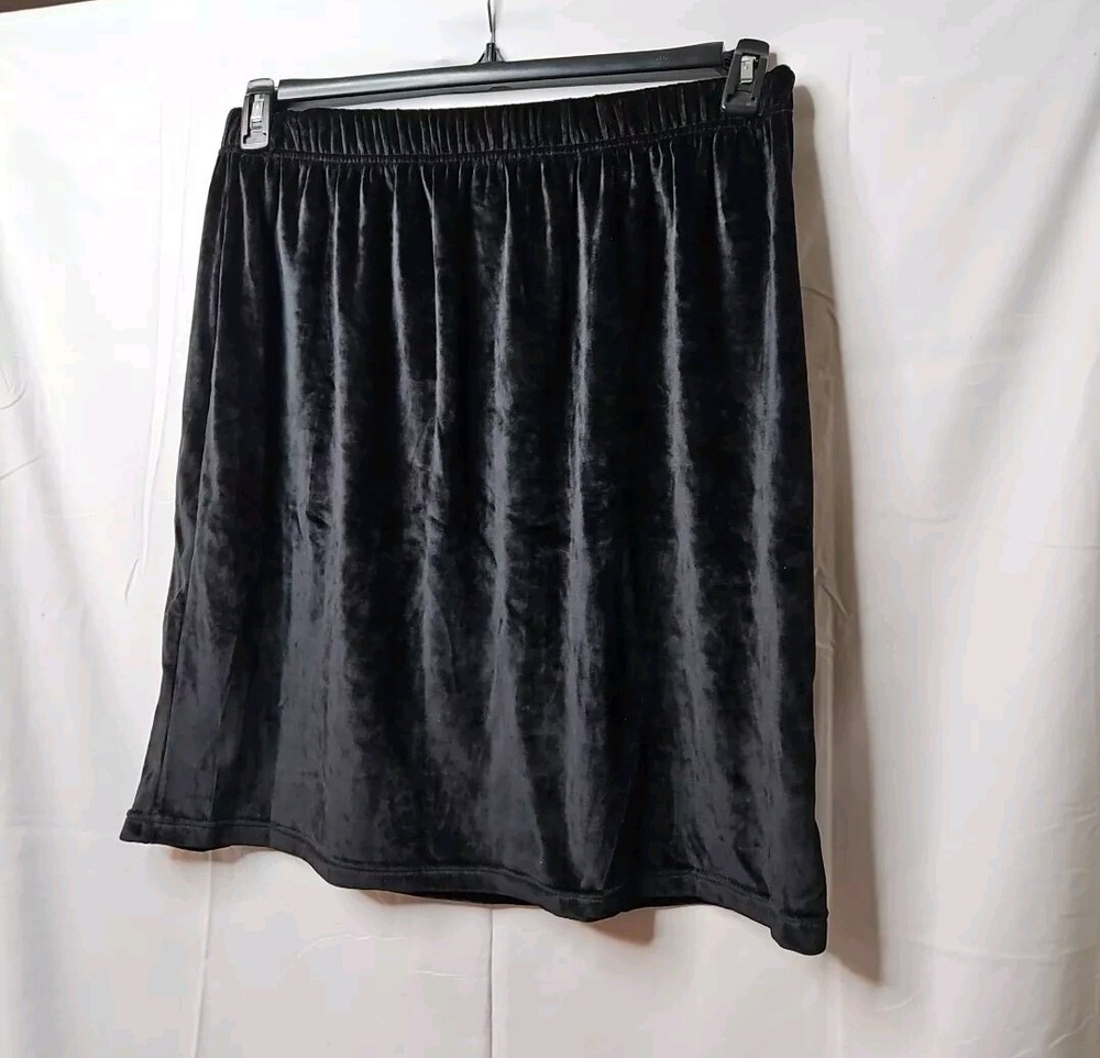 Lane Bryant Women's Pre-owned Plus-size 18/20 Black Velour Knee-length Skirt
