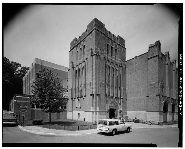 4. VIEW OF SOUTHEAST CORNER - U.S. Military Academy, Gymnasium, West of De