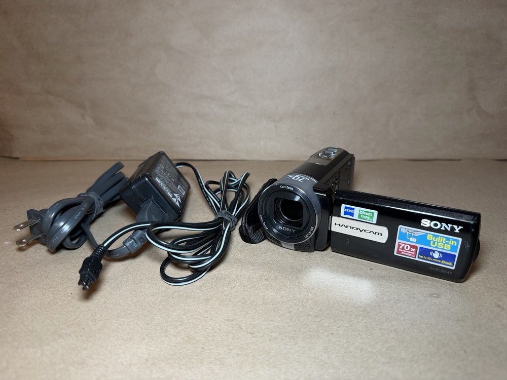 Sony Handycam DCR-SX45 70x Extended Zoom Digital Camcorder w/ Charger | Tested