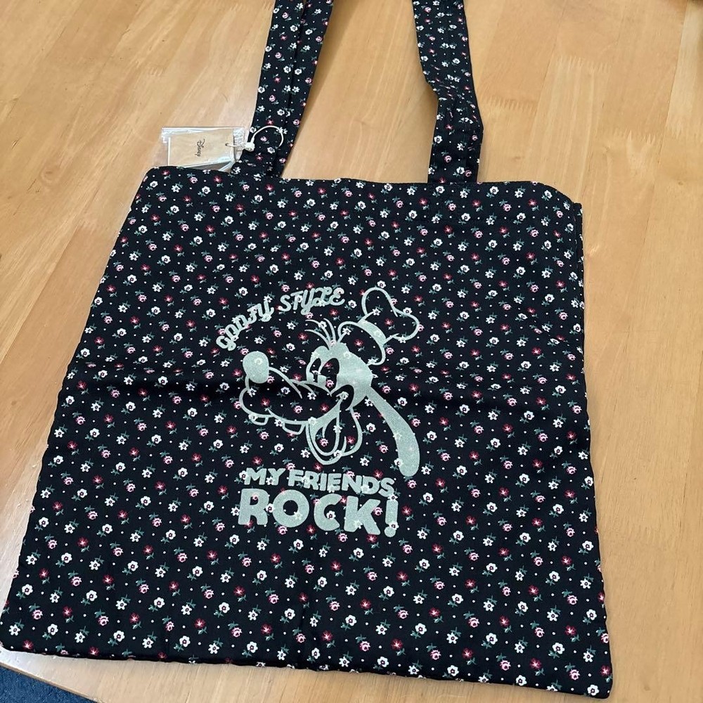 Accomode Disney Goofy Floral Tote Bag Black with Pockets New Tag