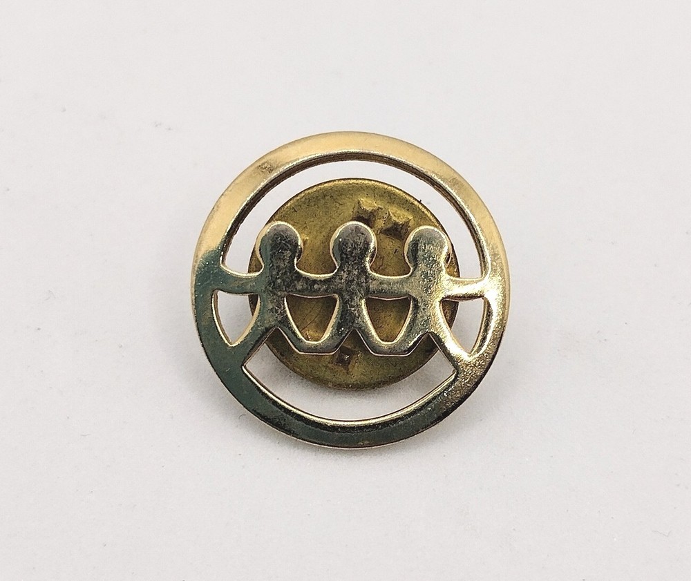 United Way Tack Pin Vintage Tie Lapel Gold E A Adams 3 Children Holding Hands