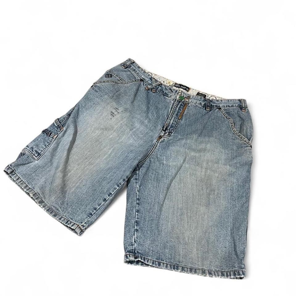 Baggy blue denim jean shorts with a relaxed fit Y2K LRG brand tagged size 38