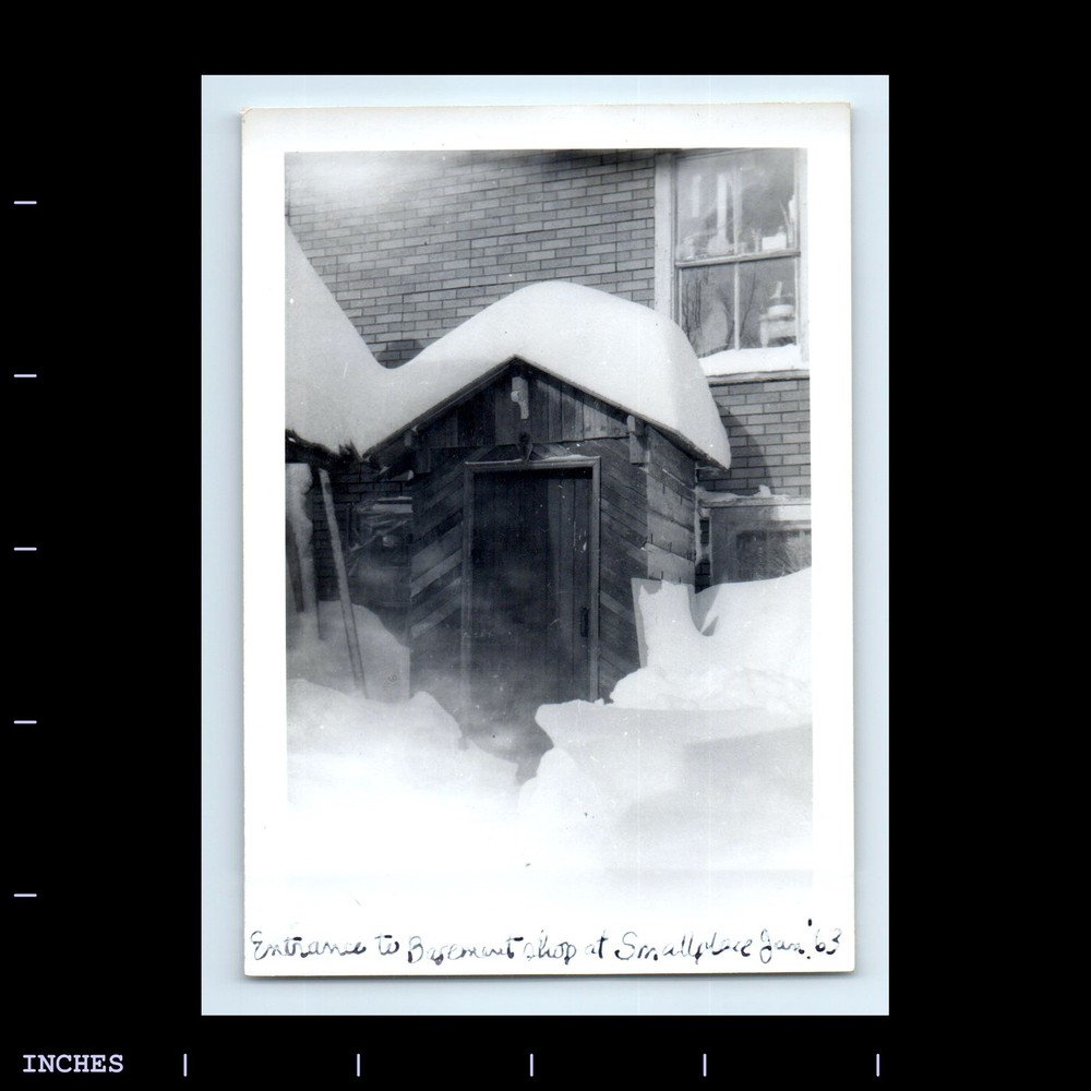 Old Vintage Photo HOUSE SNOW WINTER SCENE SMALLPLACE 1963