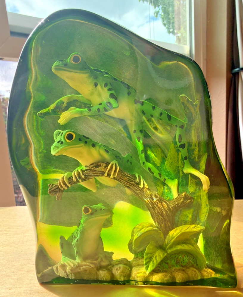 Vintage Lucite Acrylic Frog Art Sculpture/Paperweight/Bookend Frogs MCM Great