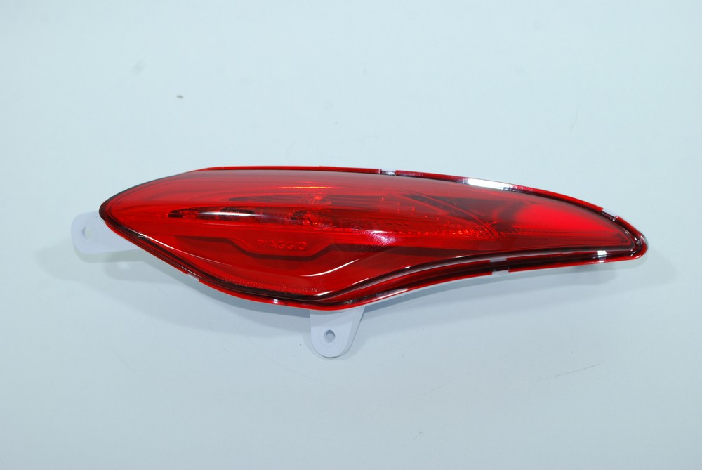 REAR LEFT STOP LIGHT PIAGGIO BEVERLY 300 HPE 2021 2023