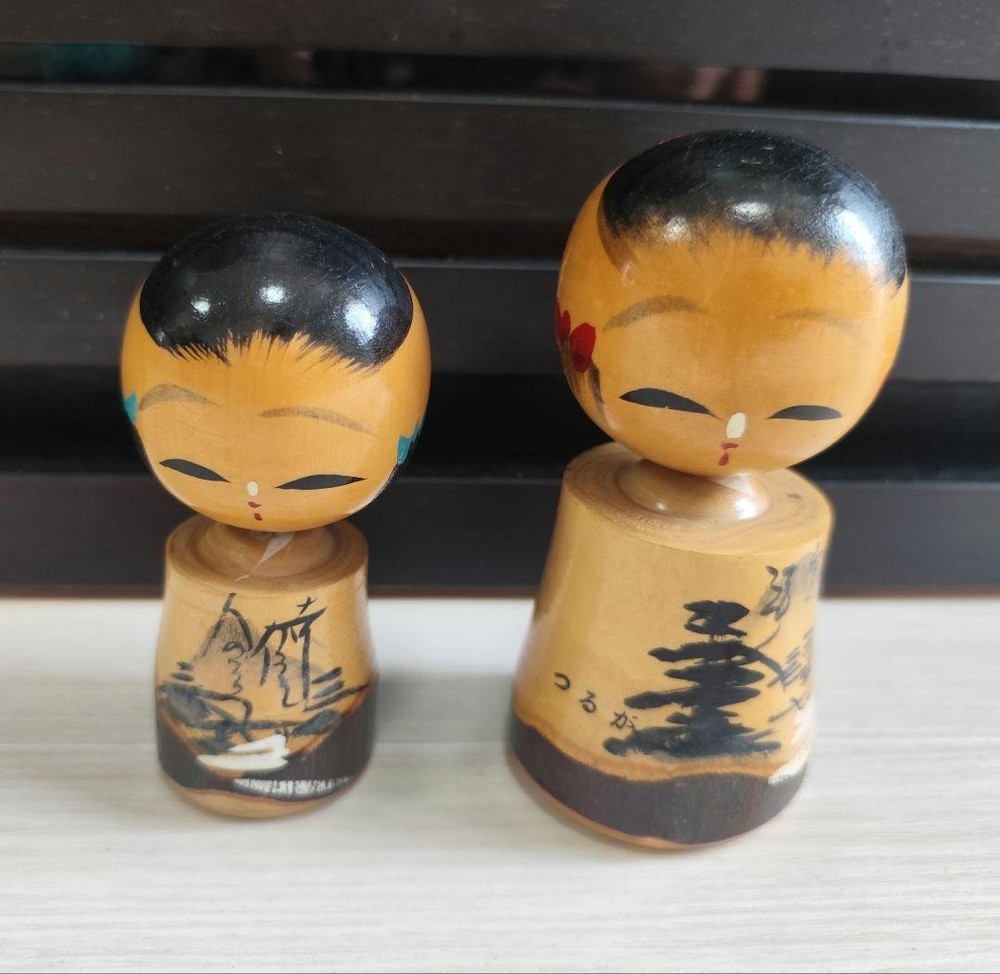 Showa Retro Kokeshi Doll Set of 2 Vintage Wooden Collectible Decor