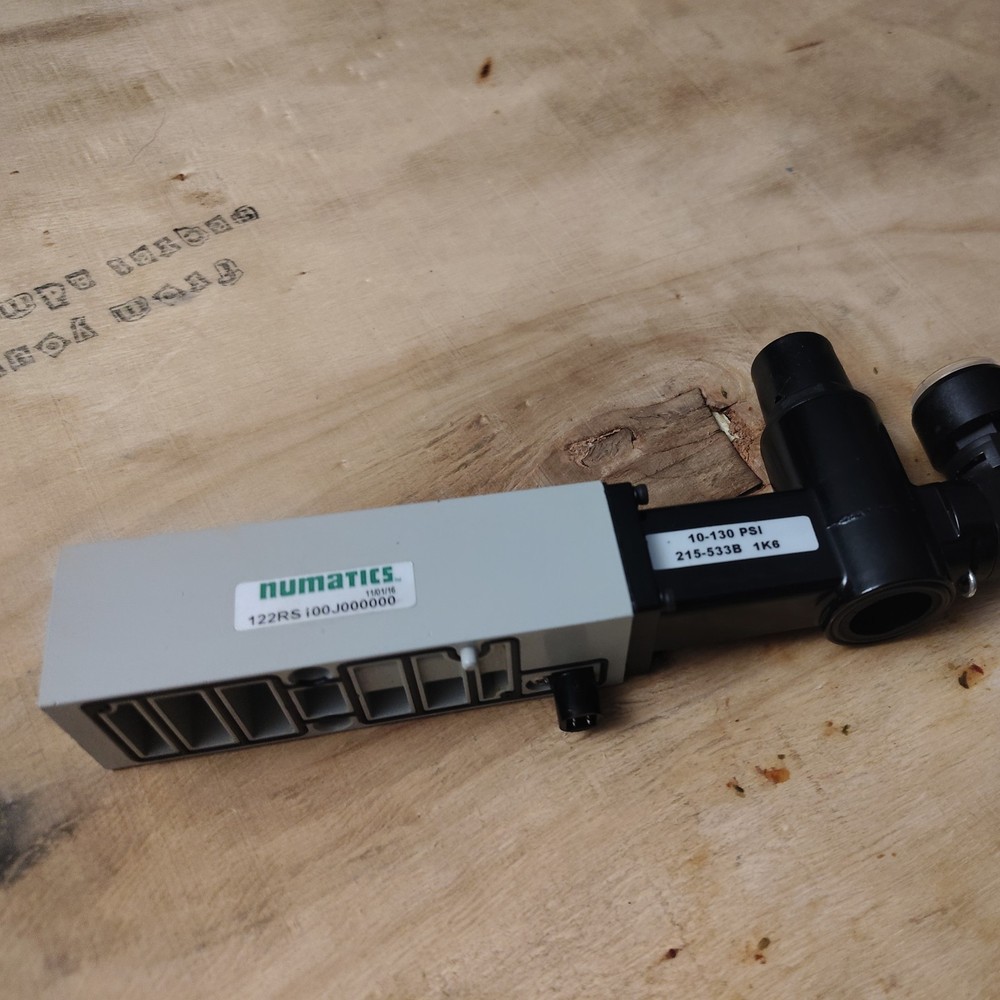 Numatics 122RS100J000000 Pneumatic Manifold Sandwich Regulator 10-130 PSI