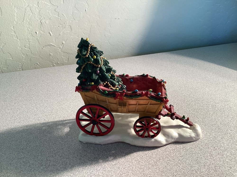 Lemax Retired 2005 Farm Wagon Christmas Tree Village Table Accent-image