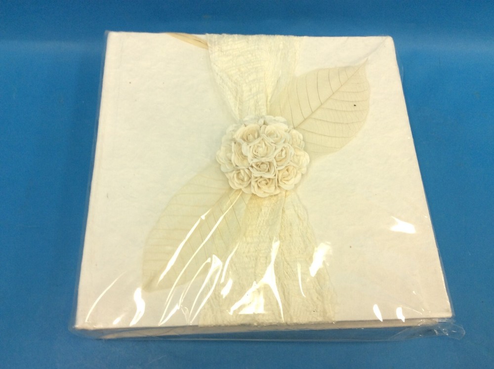 Sealed Acid Free Photo Album Handmade Natural Paper Thailand Hold 200 4x6 Photos-image