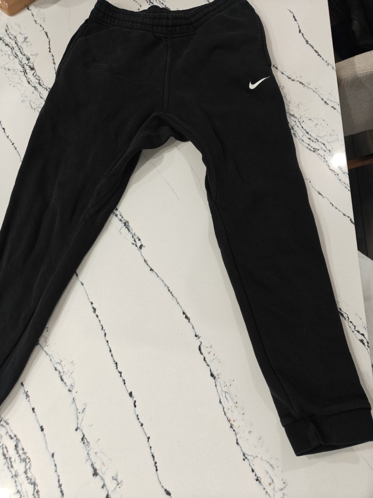 Nike Joggers Men Medium Black Club Fleece Tapered Cuffed Sweatpants 826431