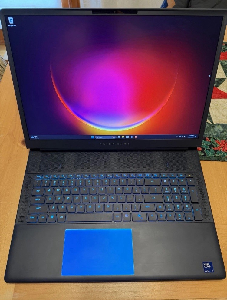 Dell Alienware 18 Area-51 Gaming Laptop --RTX 5090, I9, 64GB RAM, 2TB + 4 TB SSD