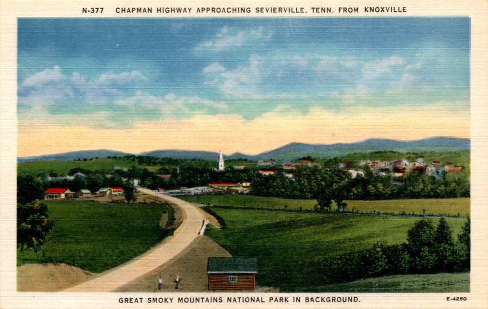 Chapman Highway, Sevierville, Tenn, Knoxville, Great Smoky Mountains Postcard