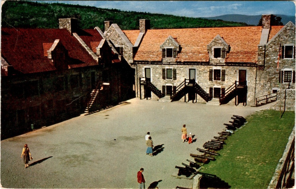 FORT TICONDEROGA, NEW YORK, Place d'Armes, West Barracks Postcard