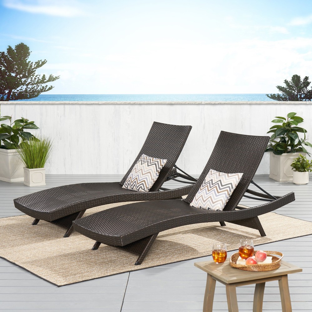 Salem PE Wicker Chaise Lounge for Ultimate Style and Relaxation
