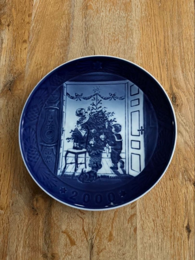 Royal Copenhagen 2000 Year Plate Ceramic Unused No Box