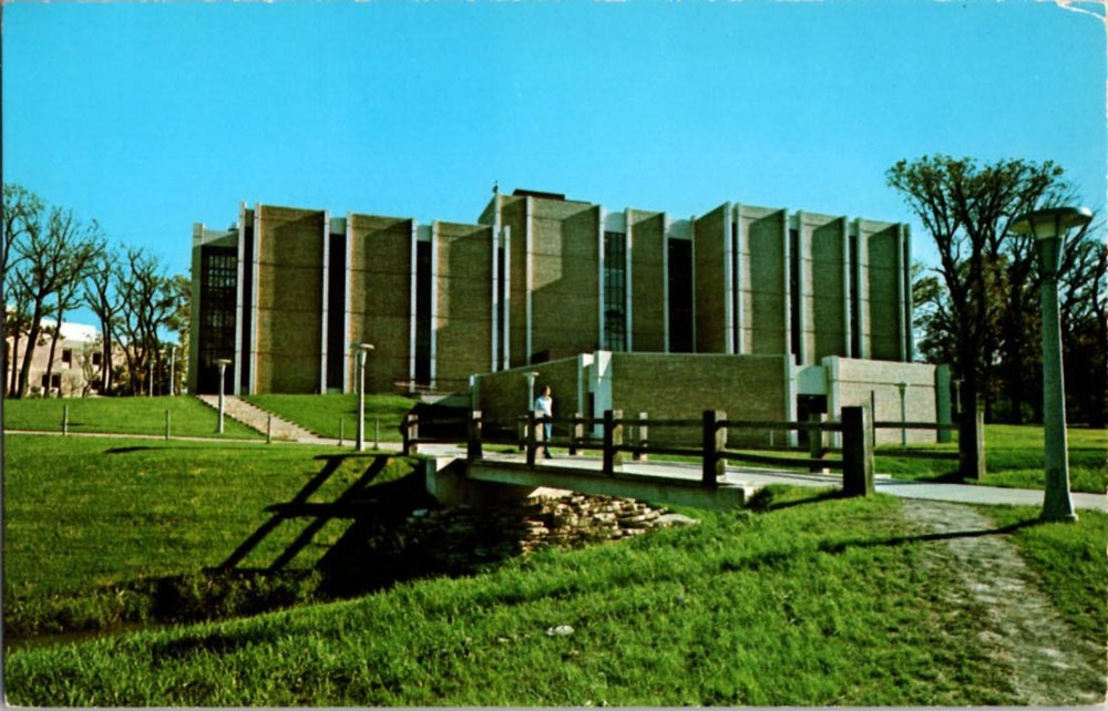 Dekalb Illinois IL : SCHOOL SCENE m/14 BC8180