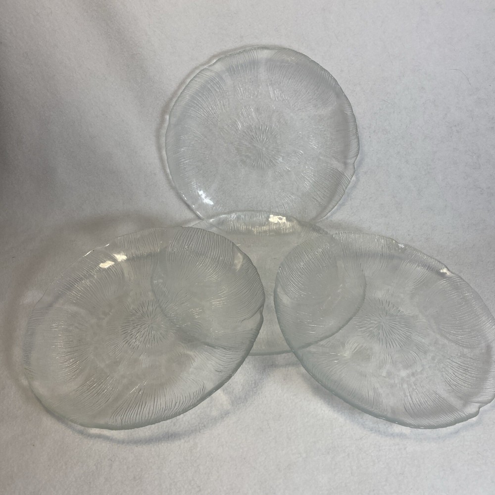 Arcoroc Fleur Glass Floral Plates Dessert/Salad Lot of 4 Made In France 7.75”