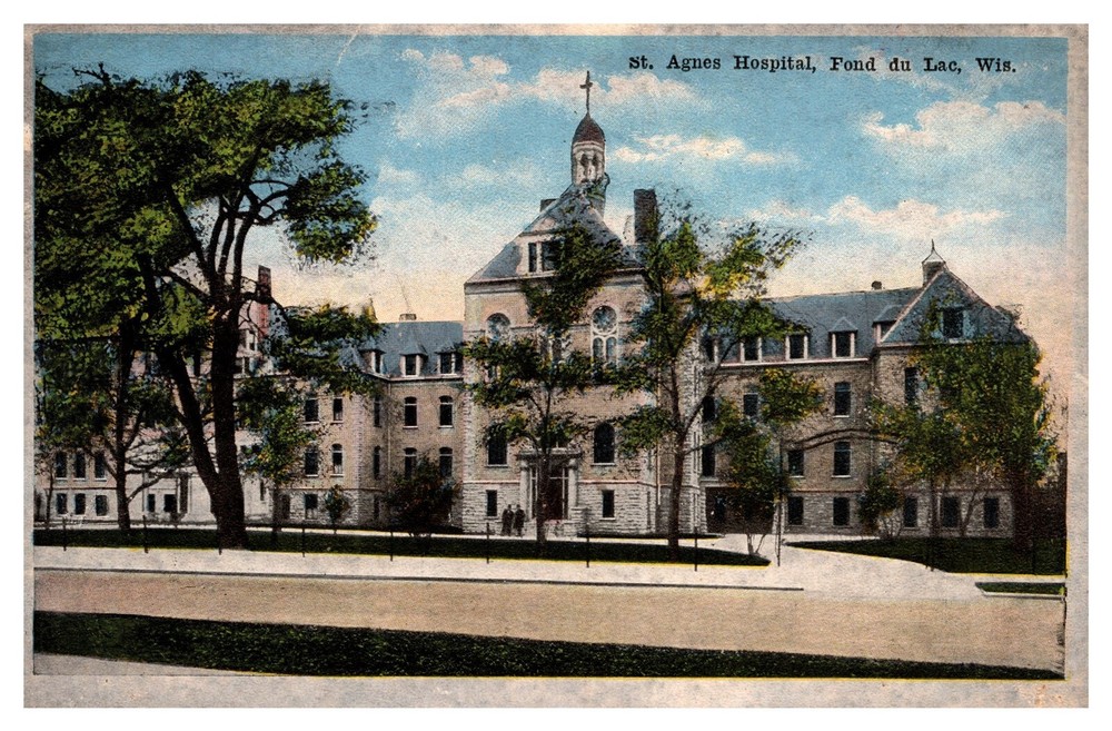 St Agnes Hospital Fond Du Lac WI C1915 Postcard K1
