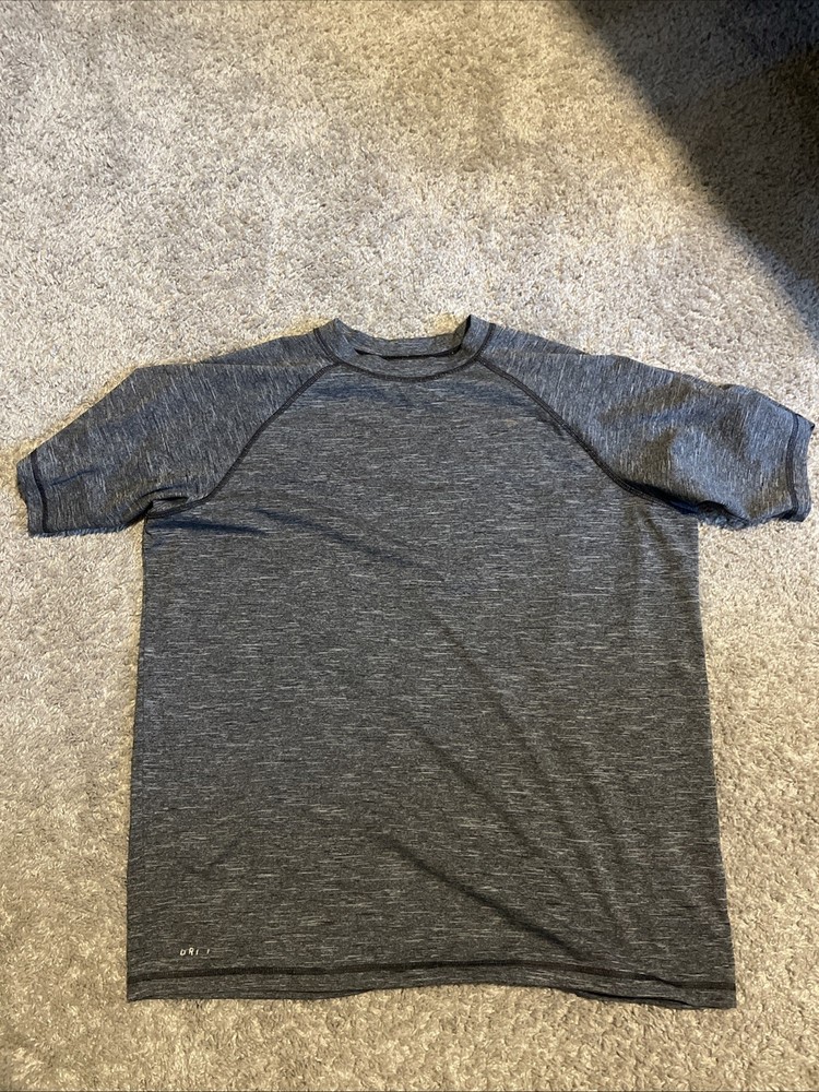Nike Men's Dri-FIT T-Shirt Size Medium Legend Training Grey