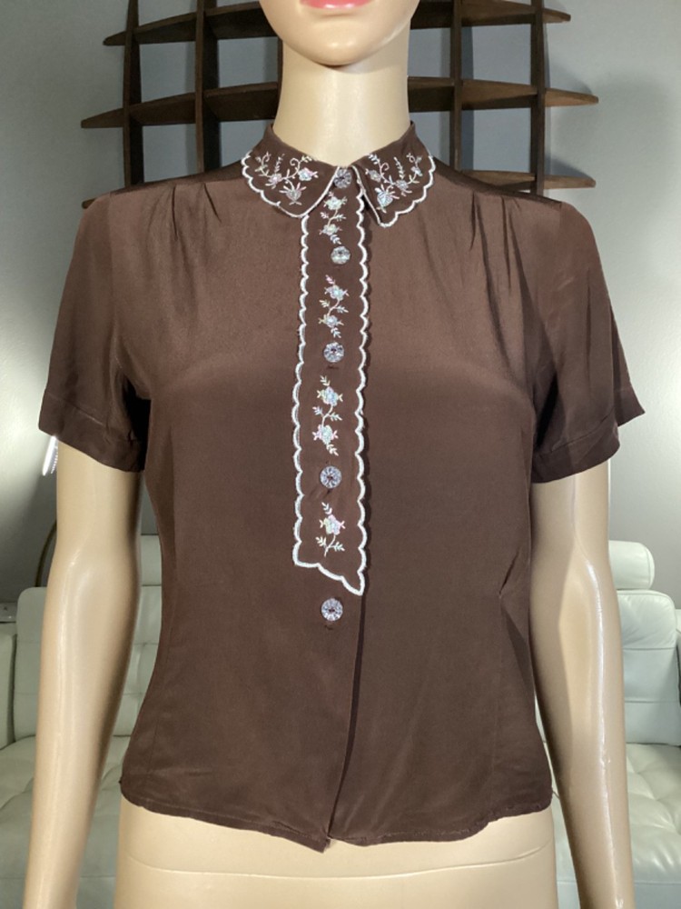 Vintage 40s 50s Brown RAYON Short Sleeve Blouse Top Floral Embroidered
