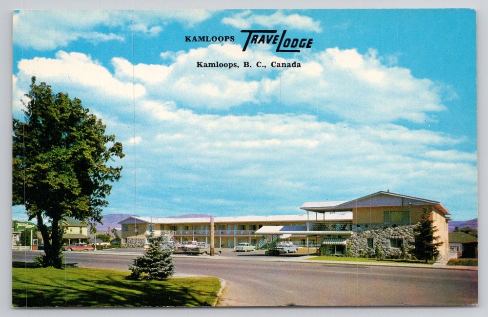 Vintage Kamloops Travelodge Motel BC Canada Chrome Postcard 1960s